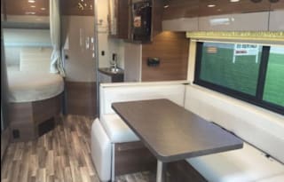2018 Winnebago Navion 24J