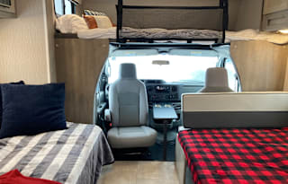 Movin & Groovin 2022 Coachmen RV Freelander