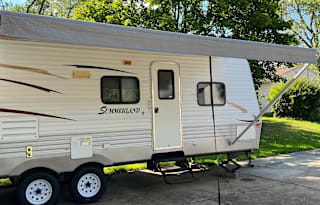 Clean and Comfortable Summerland RV