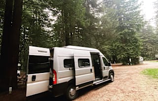 2022 Winnebago Solis 59P