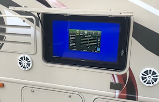 2016 Thor Motor Coach Vegas 25.2 with solar