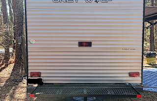 2022 Easy-Set-Up and Family Friendly Grey Wolf