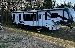 2022 Keystone RV Carbon 398
