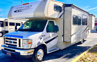 2017 Coachmen RV Leprechaun 319MB Ford 450