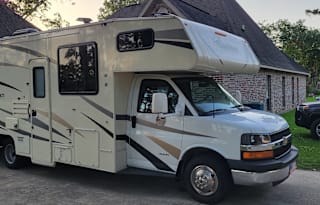 2017 Coachmen RV Freelander 27QB Chevy 4500