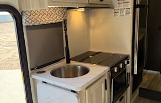 2024 Sunseeker 24ft Motorhome