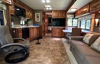 2013 Tiffin Motorhomes Allegro 34 TGA
