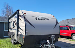 2017 Forest River RV Cherokee Cascade 19RL