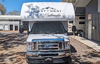 2024 EAST TO WEST Entrada 2200S