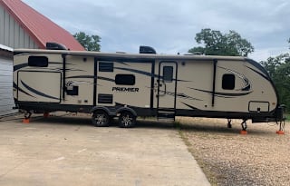 2018 Keystone RV Premier Ultra Lite 34BHPR