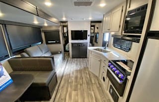 2023 Highland Ridge Range Lite 261BH