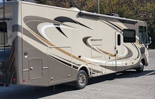 RUNAWAY RV RENTAL