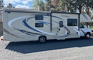 Family Bunkhouse Sleeps 8-10