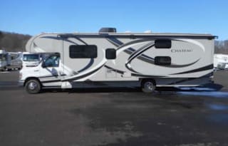 2015 Thor Motor Coach Chateau 31E Bunkhouse