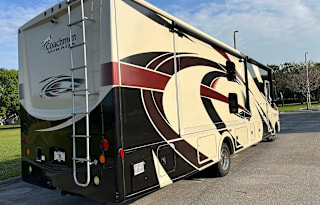 Beautiful Coachmen RV Mirada 35ft Bunk House