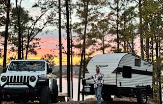 Lightweight, great for smaller SUVs and Jeeps!