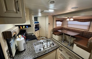 2017 Winnebago Minnie 2455 BHS