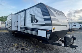 Zinger 331bh 2 bedroom 1.5 bath