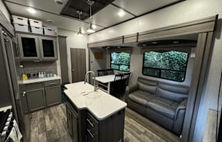 5th wheel for your family getaway! (also for sale)