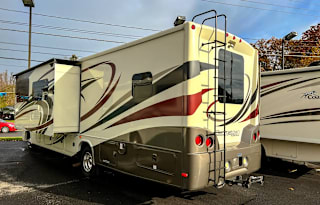 2016 Forest River RV Georgetown 329DS