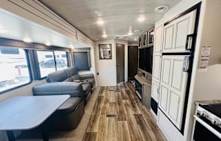 2021 Keystone Couples Cougar travel trailer
