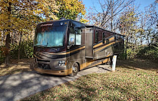 "Vrbo on the Go" with Outdoor Kitchen & TV