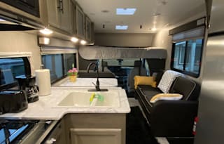 2021 Coachmen RV Freelander 27QB Ford 350