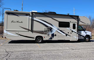 Thor Motor Coach Four Winds