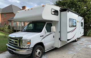 2010 Coachmen RV Freelander 32BH