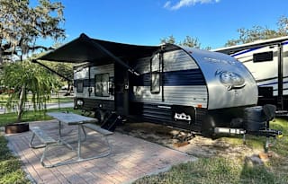 Lucy the Grey Wolf w/bunkhouse family Camper