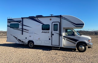 Agatha the family adventurer! (2020 Jayco Redhawk)