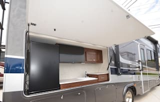 2019 Forester Outdoor Kitchen