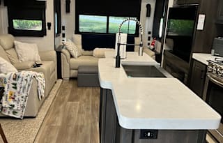 Redwood 5th wheel
