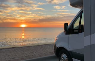 The Relax n Roamer - A Mercedes Rig