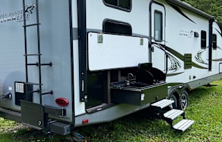 2017 Highland Ridge Open Range Ultra Lite UT2802BH