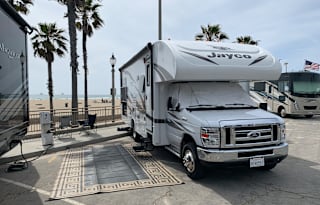 Family Owned-Dog Friendly 2018 Jayco Redhawk 25R