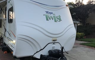 2009 Pacific Coachworks Tango Twist