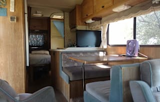 Newer looking  Class C  23'. Has little usage.