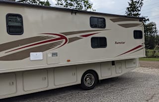 2016 Winnebago Vista 31BE Harvey The RV