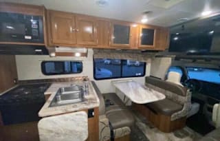Coachmen Leprechaun 270QB