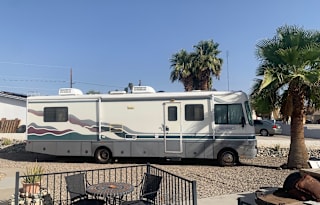 Huge Class A RV  w Lake View, BBQ, Pets OK, Relax!