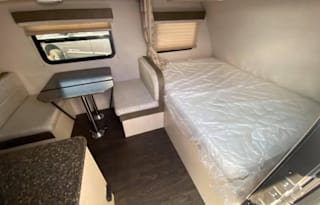 2018 Winnebago Minnie Winnie 22M