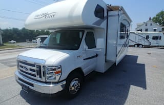 2013 Thor Motor Coach Freedom Elite 28Z