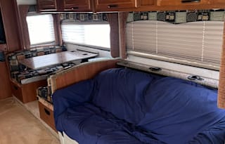 2010 Fleetwood Fiesta, 3 Slide Outs, Class A