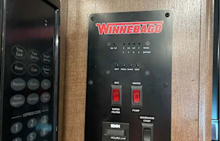 Beautiful 2020 Winnebago Outlook * Denver Airport