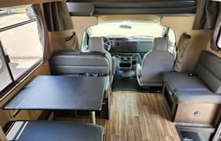 2019 Thor Motor Coach Majestic 23A