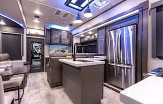 Luxury Design Momentum 395MS  2BR/1.5B SLEEPS 9