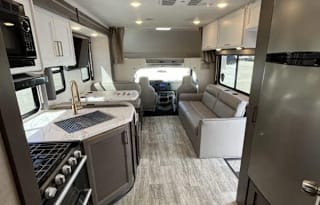 2024 "Thor" Motor Coach Chateau 31EV Bunkhouse