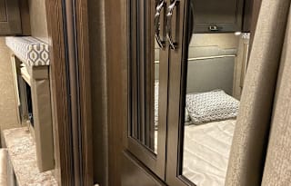 2020 Thor Motor Coach Chateau 22B Chevy