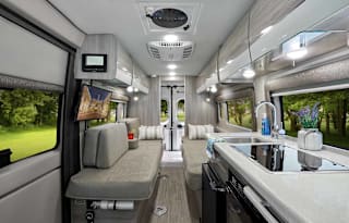 2022 Thor Motor Coach Sequence 20L